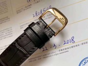 积家Q2782520 翻转系列手动男士机械腕表，18k玫瑰金款，镀银垂直饰纹移印数字面