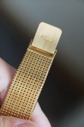 百达翡丽 3919J 18k黄金手工编织连体带 手动机械cal.215 PS机芯 动力44小时储备 日内瓦印记认证  巴黎钉饰表圈 尺寸34mm表径 罗马数字刻度 表带服帖舒适 全长19厘米 扣起来18-18.5可调  全原装完美品  整表近90克  类似款公价34万 这枚性价比很高