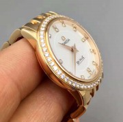 欧米加，蝶飞系列女装腕表，28MM表径18K玫瑰金表壳表带，贝母表盘，原装镶嵌钻石