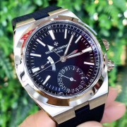 江诗丹顿纵横四海系列7900V/110A-B334腕表，成色99近新  自动机械机芯背透，有盒子保卡