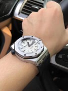 AP15710 白面 全套带发票 客户另购入白色原装胶带 没使用