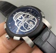 RJ 罗曼·哲罗姆，46MM表径，精钢/钛金属表壳和表扣