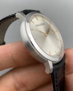 AP 爱彼，39MM表径，18K白金表壳和表扣，自动机械机芯，全套附件齐全