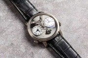 MB&F-LM1，三个巨牛逼的制表师合作的机芯（大师Jean-Francois Mojon；大师Chronode；大师Kari Voutilainen)，全套附件齐全