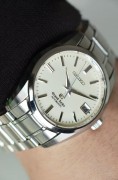 精工 Grand Seiko 自动机械表 奶酪色菱形格子纹修饰表盘 38mm表径 腕周19CM    壳型保持很好 全套附件齐全