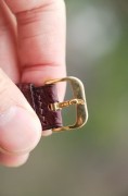 AP 爱彼 AUDEMARS PIGUET 经典系列14894OR 18K玫瑰金 银白色盘 手动机械腕表 罗马刻度 表径35mm 酒红色表带 原始成色好 低调优雅