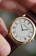 AP 爱彼 AUDEMARS PIGUET 经典系列14894OR 18K玫瑰金 银白色盘 手动机械腕表 罗马刻度 表径35mm 酒红色表带 原始成色好 低调优雅