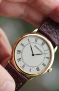 AP 爱彼 AUDEMARS PIGUET 经典系列14894OR 18K玫瑰金 银白色盘 手动机械腕表 罗马刻度 表径35mm 酒红色表带 原始成色好 低调优雅
