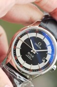 欧米茄/Omega 碟飞系列 43133412101001 自动机芯 精钢 41mm 2009年库存全新全套 原厂膜都在  原装表带表扣 专柜价 53200  折扣很好