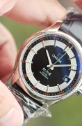 欧米茄/Omega 碟飞系列 43133412101001 自动机芯 精钢 41mm 2009年库存全新全套 原厂膜都在  原装表带表扣 专柜价 53200  折扣很好