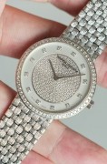 VC 江诗丹顿/Vacheron Constantin 传承 81562/206G-9156 手动机械  18k白金原厂镶钻 表径35毫米  腕周150-190mm 可拆卸表带调节长度  男女都能戴  新款机芯专柜在售款 专柜价513000  现好价出