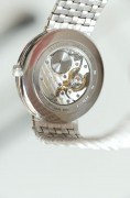 VC 江诗丹顿/Vacheron Constantin 传承 81562/206G-9156 手动机械  18k白金原厂镶钻 表径35毫米  腕周150-190mm 可拆卸表带调节长度  男女都能戴  新款机芯专柜在售款 专柜价513000  现好价出