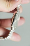 VC 江诗丹顿/Vacheron Constantin 传承 81562/206G-9156 手动机械  18k白金原厂镶钻 表径35毫米  腕周150-190mm 可拆卸表带调节长度  男女都能戴  新款机芯专柜在售款 专柜价513000  现好价出