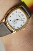 AP 爱彼 AUDEMARS PIGUET 18K黄金 手动机械表 教堂指针 宝玑字刻度 非常古典优雅  表径35X33mm不含把头不含表耳 AU750圣伯纳狗头印记 整表比较有分量