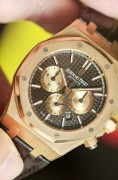 AP 爱彼 AUDEMARS PIGUET 皇家橡树，26331OR.OO.D821CR.01，19年大全套带票据，双表带。41毫米玫瑰金自动机械计时，原价320000，现货好价出