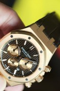 AP 爱彼 AUDEMARS PIGUET 皇家橡树，26331OR.OO.D821CR.01，19年大全套带票据，双表带。41毫米玫瑰金自动机械计时，原价320000，现货好价出