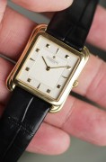 VC 江诗丹顿 Vacheron Constantin  18K黄金 手动机械表 表径35X26mm含表耳不含把头 全原装 18K金立体刻度 玑镂盘面 巴顿针 休闲优雅