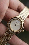 卡地亚 Cartier Trinity  18K玫瑰金  27mm表径  石英机芯  腕周160  圣伯纳狗头印记  贵金属表带非常灵活舒适有质感  表带可以从表头拆下来替换皮带  整表75克左右 原价估计20多万  现货好价出