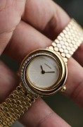 卡地亚 Cartier Trinity  18K玫瑰金  27mm表径  石英机芯  腕周160  圣伯纳狗头印记  贵金属表带非常灵活舒适有质感  表带可以从表头拆下来替换皮带  整表75克左右 原价估计20多万  现货好价出