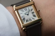 Cartier Chinoise CPCP Collection Privee Pink Gold 卡地亚中国坦克 CPCP巴黎工坊作品玫瑰金 型号：W1542451 巴黎工坊作品雕花机芯CAL.437MC 表径：37MM*30MM  附件：原装CPCP专用表盒，卡套，说明书，2006年保卡