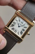 Cartier Chinoise CPCP Collection Privee Pink Gold 卡地亚中国坦克 CPCP巴黎工坊作品玫瑰金 型号：W1542451 巴黎工坊作品雕花机芯CAL.437MC 表径：37MM*30MM  附件：原装CPCP专用表盒，卡套，说明书，2006年保卡