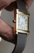 Cartier Chinoise CPCP Collection Privee Pink Gold 卡地亚中国坦克 CPCP巴黎工坊作品玫瑰金 型号：W1542451 巴黎工坊作品雕花机芯CAL.437MC 表径：37MM*30MM  附件：原装CPCP专用表盒，卡套，说明书，2006年保卡