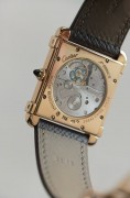 Cartier Chinoise CPCP Collection Privee Pink Gold 卡地亚中国坦克 CPCP巴黎工坊作品玫瑰金 型号：W1542451 巴黎工坊作品雕花机芯CAL.437MC 表径：37MM*30MM  附件：原装CPCP专用表盒，卡套，说明书，2006年保卡