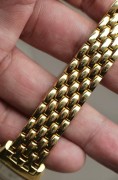积家翻转系列女表QA265118，表径33×20.5mm，石英机芯，18K黄金表壳表链，类似款官价36万，腕周165mm，可拆卸表节调节长度，整表104克，现货好价