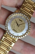 伯爵G0A09856  18k黄金 表径34mm 自动机械表  整表93克  表盘表盘原镶钻石  腕周190mm以内任意调节  原价50万左右 现在好价出