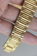伯爵G0A09856  18k黄金 表径34mm 自动机械表  整表93克  表盘表盘原镶钻石  腕周190mm以内任意调节  原价50万左右 现在好价出