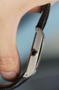 原始品全套附件 Cartier CPCP 卡地亚巴黎工作室系列W1540451 18K白金 26.5*38.5表径 外观接近Normale 机芯布局是这个系列里最具美感的 原始品拉丝犀利 壳型菱角分明 表带还是原厂原装 全套附件可遇不可求