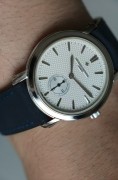 Vacheron Constantin 江诗丹顿马耳他系列 81000/000G-9107 表径37mm 手动机械 背透机芯 手工玑镂表盘 固机圈都做了玑镂处理 该款比同系列产品精致很多 针盘面机芯完美 工价156000 现在好价出