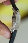 Vacheron Constantin 江诗丹顿马耳他系列 81000/000G-9107 表径37mm 手动机械 背透机芯 手工玑镂表盘 固机圈都做了玑镂处理 该款比同系列产品精致很多 针盘面机芯完美 工价156000 现在好价出