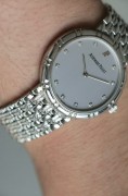老钱风 AP 爱彼 整表18K白金 手动机械 32mm表径 钻石刻度 全长188mm 扣起来178-185mm可调 整表重83克 原价25万左右 现在好价出