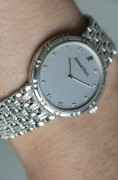 老钱风 AP 爱彼 整表18K白金 手动机械 32mm表径 钻石刻度 全长188mm 扣起来178-185mm可调 整表重83克 原价25万左右 现在好价出