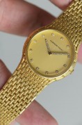 老钱风 AP 爱彼 整表18K黄金 手动机械 31mm表径 钻石刻度 针针也镶嵌钻石 全长188mm 扣起来178-185mm可调 整表重84克 原价25万左右 现在好价出