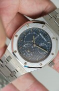 AP 爱彼 AUDEMARS PIGUET 爱彼25730ST  克莱因蓝 跟朗格的蓝如出一辙 36mm表径 190左右腕周  表带表壳比最新款薄了不少 一块尺寸比例跟舒适度做到极致的爱彼皇家橡树 戴过这个尺寸的 其他尺寸就没有舒适可言了