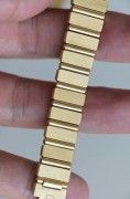 伯爵 POLO PIAGET POLO 861 C701 18K黄金 原始品98新 石英机芯 25mm表径 全长183mm 扣起来178mm 可拆卸表节调节到任意长度 整表90克 虽然是块女表 喜欢小表径的男士也可以考虑 跟手链叠戴效果相当好