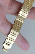 伯爵 POLO PIAGET POLO 861 C701 18K黄金 原始品98新 石英机芯 25mm表径 全长183mm 扣起来178mm 可拆卸表节调节到任意长度 整表90克 虽然是块女表 喜欢小表径的男士也可以考虑 跟手链叠戴效果相当好