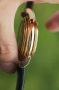帕玛强尼 Toric系列早期作品 40mm表径 其设计灵感源自希腊柱，采用双层滚花纹饰和玑镂工艺，是帕玛强尼“黄金比例”美学的代表。设计旨在打造永恒经典，将传统制表工艺与现代设计相融合，展现优雅与精致，18K玫瑰金黑面灰眼睛计时 宝玑字时标  原始成色 国内唯一流通 很好的编号NO.9099  现货好价