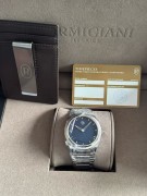 99新试戴品全套 帕玛强尼 PARMIGIANI TONDA  PFC905-1020001-100182 GMT 飞返两地时功能  独家专利  40mm表径  950铂金牙圈 18K金手工篆刻麦粒纹表盘 18k玫瑰金摆坨 设计流线完美服帖  工艺细节请放大图片看 原价24万3 品牌最热门系列 保卡日期售出当天激活