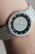PIAGET 伯爵 整表18K白金表圈表盘全原镶钻 石 自动机械表 麦穗纹编织表带 34mm表径  腕周扣起来18cm  重量100多克 原价60万左右 现在好价出