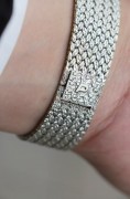 PIAGET 伯爵 整表18K白金表圈表盘全原镶钻 石 自动机械表 麦穗纹编织表带 34mm表径  腕周扣起来18cm  重量100多克 原价60万左右 现在好价出
