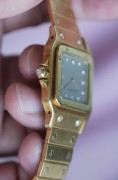 SANTOS DE CARTIER 卡地亚山度士2960  整表原钻  自动机械  大号 29X41mm表径  产于上世纪七十年代，钻刻鬼面，全18K金材质，腕周180mm，表节不够可以买，查码都对期，懂得来问，不多介绍。