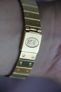SANTOS DE CARTIER 卡地亚山度士2960  整表原钻  自动机械  大号 29X41mm表径  产于上世纪七十年代，钻刻鬼面，全18K金材质，腕周180mm，表节不够可以买，查码都对期，懂得来问，不多介绍。