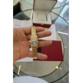 卡地亚W2620031，石英机芯   18K玫瑰金八角形表冠，镶嵌一颗蓝宝石  18k玫瑰金表壳/表带/表扣  全网唯一现货，其表带设计更为独特
